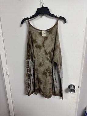 Aventura Olive & Taupe Tie-Dye Scoop Neck Tank